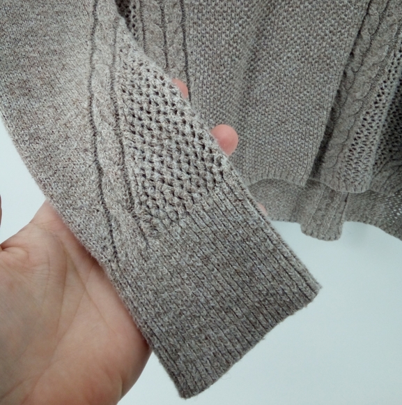 AEO 2017 Wool Cotton Blend Open Knit Oatmeal Tan Sweater S Beach Summer Fall - Picture 7 of 13